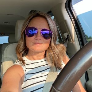 Meet your Posher, Lori